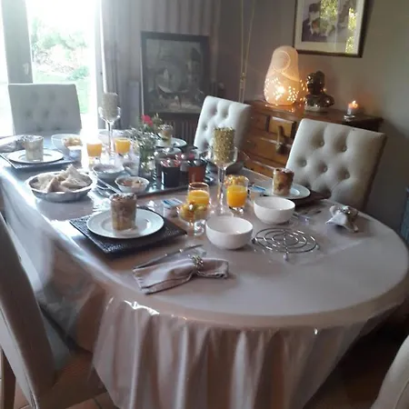 La Maison De Roussi Couette-café Nonette