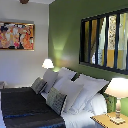 La Maison De Roussi Bed & Breakfast 3*