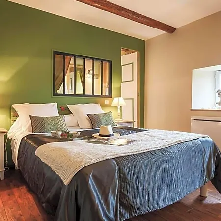 La Maison De Roussi Bed & Breakfast 3*
